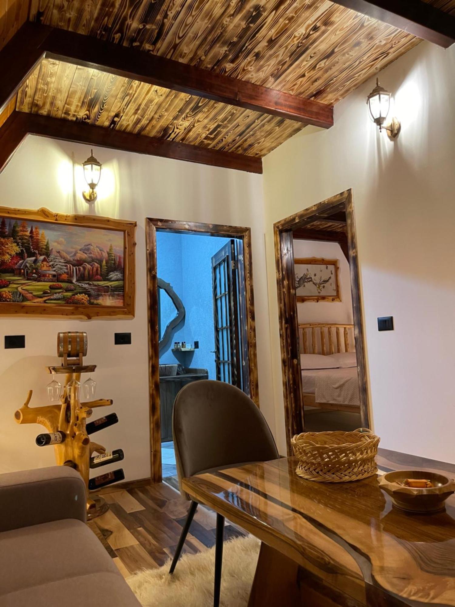 Bujtina Fati Art Bed & Breakfast