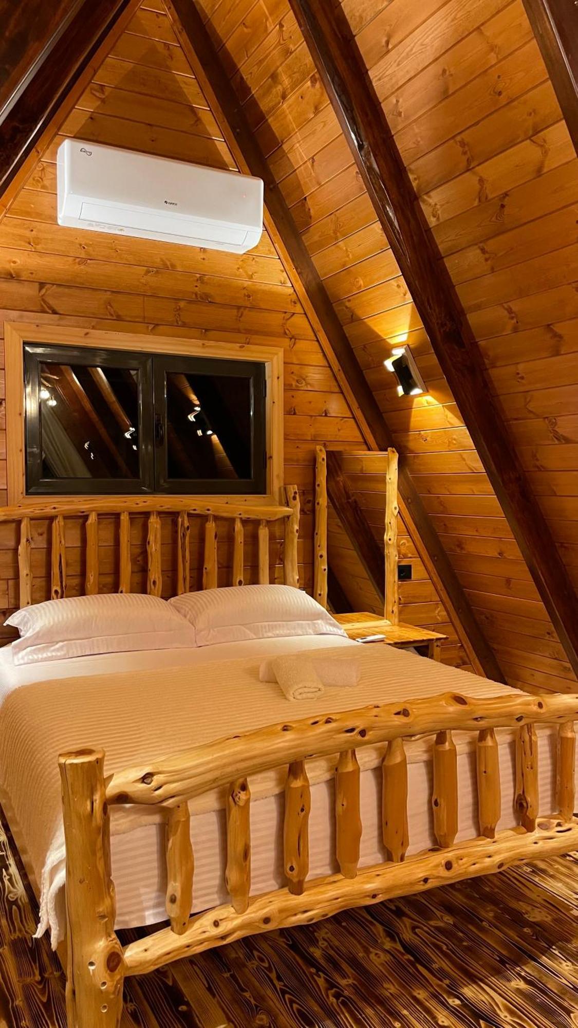 Bed & Breakfast Bujtina Fati Art